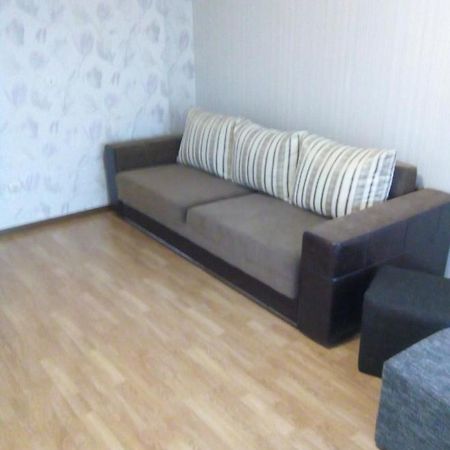 Квартира В Районі Автовокзалу Поряд Обллікарня Rivne Extérieur photo