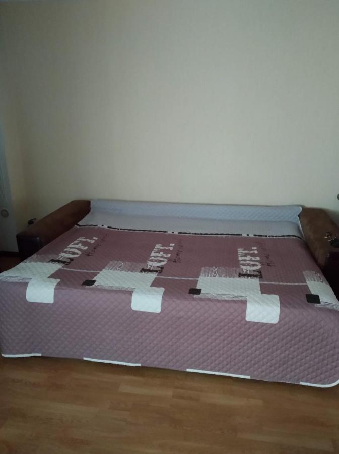 Квартира В Районі Автовокзалу Поряд Обллікарня Rivne Extérieur photo